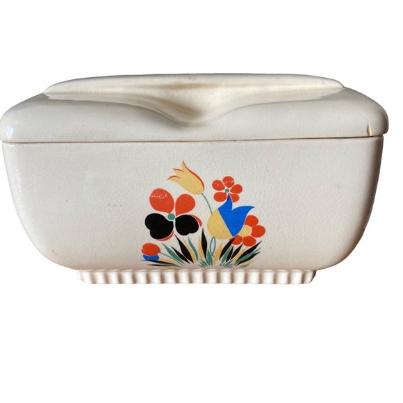 UNIVERSAL CAMBRIDGE Vintage Ceramic 8"Longest Dimension Lidded Bowl Sm Defects - Picture 1 of 6